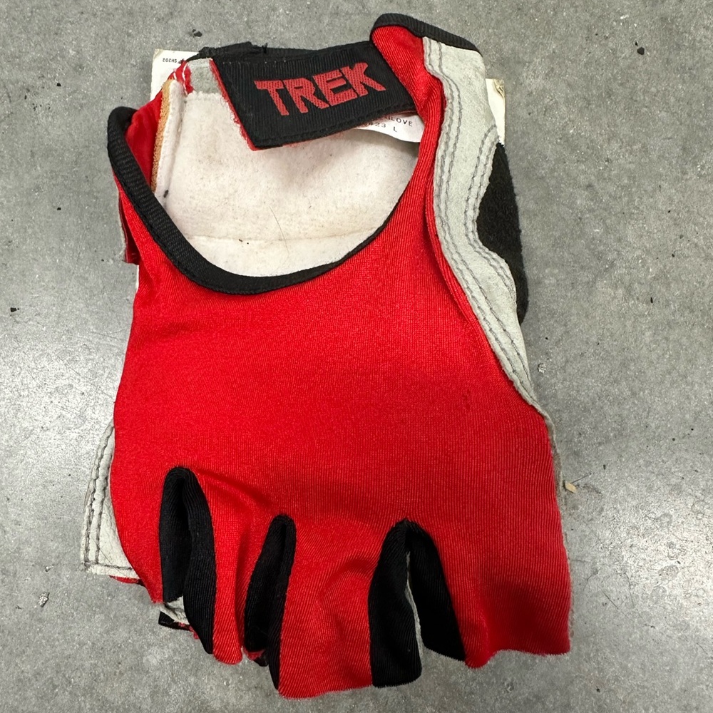 Women's Red Cycling Gloves